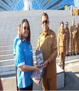 Apel ASN Pemprov NTT DIwarnai Acara Penyerahan Buku