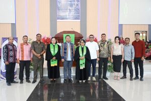 Bupati Kupang Hadiri Pergantian Ketua Majelis Jemaat GMIT Via Dolorosa Alak