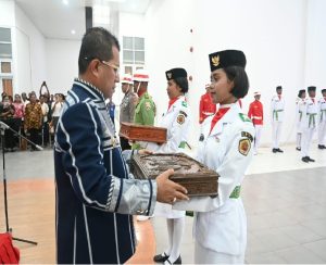 Kukuhkan Paskibraka 2026, Bupati Kupang Tekankan Disiplin Dan Tanggung Jawab Generasi Muda