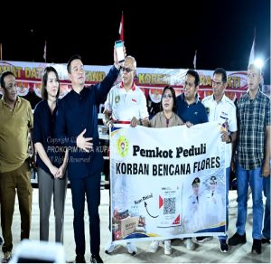 Wali Kota Kupang Naik Ring Tinju, Galang Solidaritas untuk Korban Gempa Flores